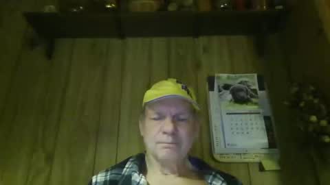roses2u1958 online show from April 27, 1:58 am