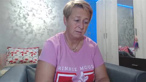 Snapshot of roses_and_lillies chatting on January 24, 6:35 pm Lovepinklilly online show from January 24, 6:35 pm