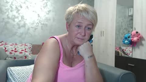 Snapshot of roses_and_lillies chatting on September 27, 5:07 pm Lovepinklilly online show from September 27, 5:07 pm