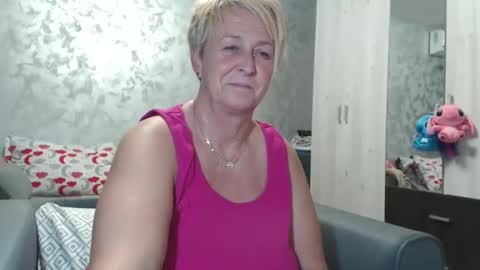 Snapshot of roses_and_lillies chatting on September 29, 3:39 pm Lovepinklilly online show from September 29, 3:39 pm