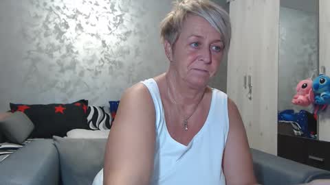 Lovepinklilly online show from January 13, 6:13 pm