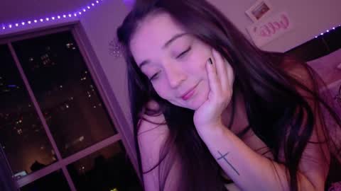 Snapshot of rosetaylorla chatting on December 18, 6:43 am Rose Taylor online show from December 18, 6:43 am