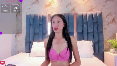 Snapshot of rosetemple chatting on December 4, 5:38 am Rose online show from December 4, 5:38 am