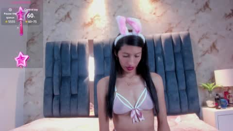 Snapshot of rosetemple chatting on January 19, 5:48 am Rose online show from January 19, 5:48 am