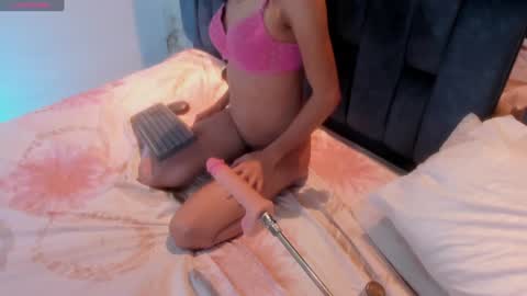 Snapshot of rosetemple chatting on January 23, 11:26 am Rose online show from January 23, 11:26 am