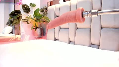 Snapshot of rosetemple chatting on September 28, 5:13 am Rose online show from September 28, 5:13 am