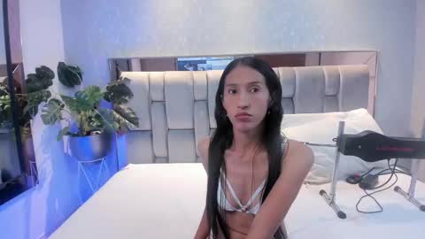 Snapshot of rosetemple chatting on November 4, 4:44 am Rose online show from November 4, 4:44 am