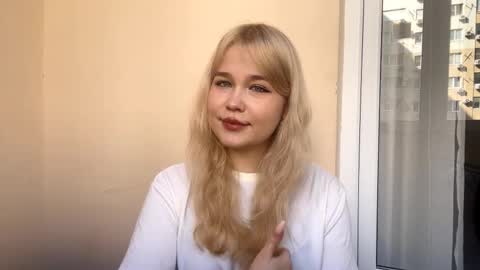 Freya online show from March 18, 11:35 am