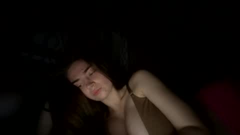 roseyla1 online show from June 9, 3:40 am