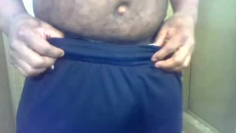 Snapshot of roshun69 chatting on February 1, 8:29 am Roshun Haynes online show from February 1, 8:29 am