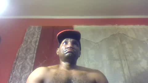 Snapshot of roshun69 chatting on September 28, 7:25 am Roshun Haynes online show from September 28, 7:25 am