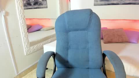 rosi_cooper online show from September 15, 10:59 am