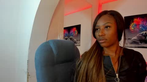 rosi_cooper online show from April 30, 11:05 am