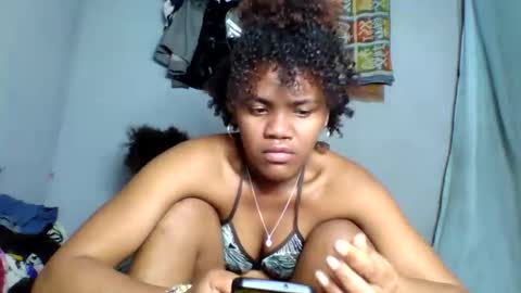 Snapshot of rosia22 chatting on September 21, 2:19 pm rosia22 online show from September 21, 2:19 pm