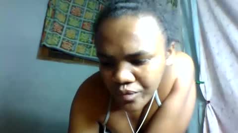 Snapshot of rosia22 chatting on September 29, 8:24 pm rosia22 online show from September 29, 8:24 pm