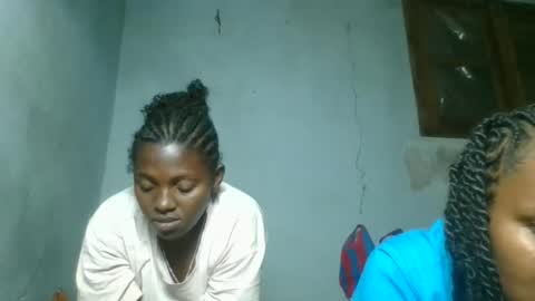 Snapshot of rosia22 chatting on October 12, 5:56 pm rosia22 online show from October 12, 5:56 pm