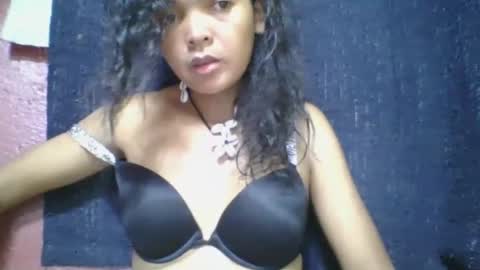 rosia685234 online show from March 4, 11:40 am