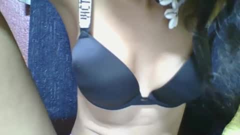 rosia685234 online show from March 5, 3:08 am