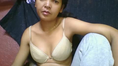 rosia685234 online show from December 3, 5:04 am