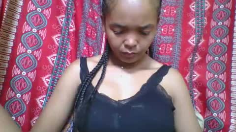 Snapshot of rosia685234 chatting on May 6, 3:02 am rosia685234 online show from May 6, 3:02 am