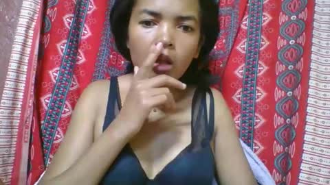 Snapshot of rosia685234 chatting on May 17, 2:20 am rosia685234 online show from May 17, 2:20 am