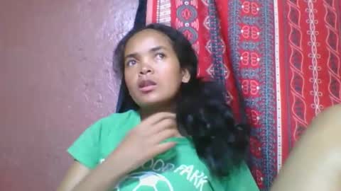 Snapshot of rosia685234 chatting on May 19, 4:24 pm rosia685234 online show from May 19, 4:24 pm