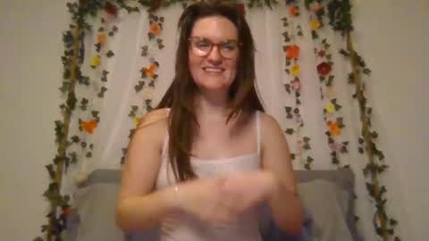 Snapshot of rosie_woods chatting on November 12, 4:35 am rosie_woods online show from November 12, 4:35 am