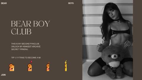 Rosie Bones online show from June 8, 11:49 pm