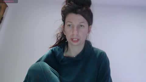 Snapshot of rosiehayes chatting on March 20, 2:33 pm RosieHayes online show from March 20, 2:33 pm