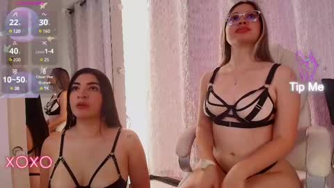Snapshot of rosieleex_ chatting on February 18, 3:32 pm Rosie online show from February 18, 3:32 pm