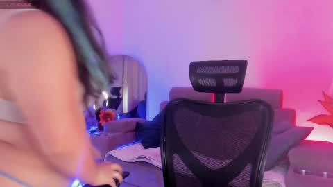 ross_lee online show from April 11, 8:35 pm