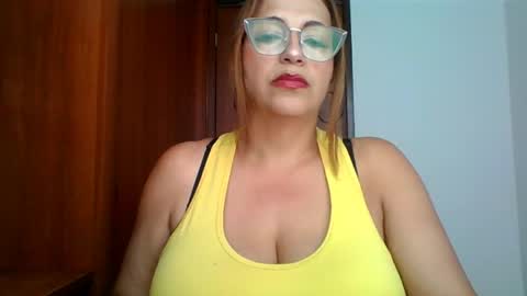 Rossana  online show from April 19, 1:10 pm