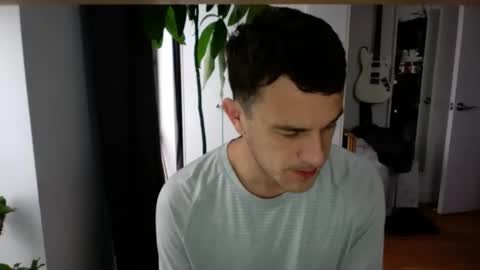 Snapshot of rosscollab chatting on December 14, 2:22 pm RossCollab online show from December 14, 2:22 pm