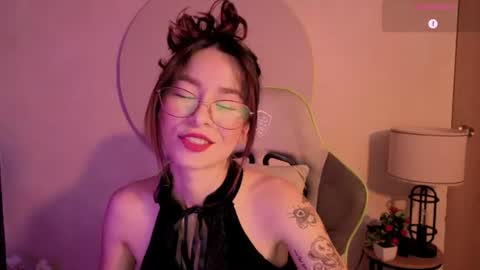 Snapshot of rosse_98_ chatting on June 22, 2:14 pm Miss Rosse online show from June 22, 2:14 pm