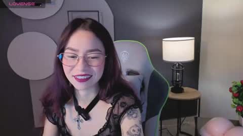 Snapshot of rosse_98_ chatting on July 9, 3:38 pm Miss Rosse online show from July 9, 3:38 pm