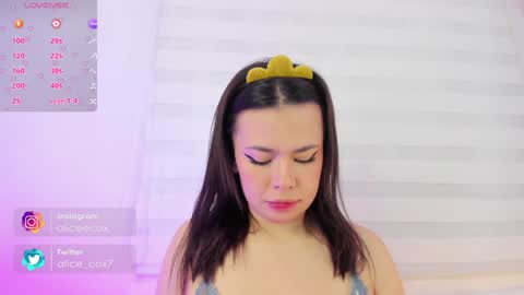   online show from January 11, 11:12 am