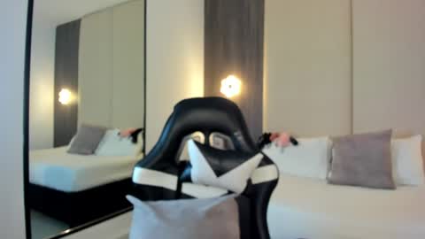 Snapshot of rosse_her chatting on July 1, 6:07 pm R O S S E online show from July 1, 6:07 pm