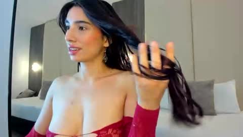 Snapshot of rosse_her chatting on July 3, 11:38 am R O S S E online show from July 3, 11:38 am