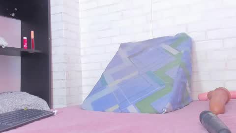 rosse_thompson11 online show from February 8, 8:21 pm