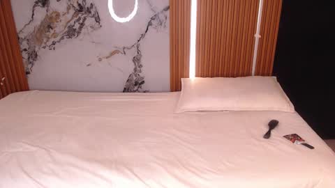 Snapshot of rosselyn_ chatting on December 14, 12:43 pm Rossi Hill online show from December 14, 12:43 pm