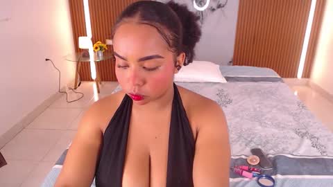 Rossi Hill online show from March 5, 12:01 pm