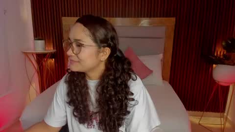 Snapshot of rossie_lanie_ chatting on June 3, 8:14 pm rossie_lanie_ online show from June 3, 8:14 pm