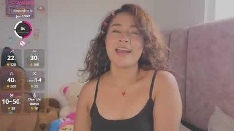 Snapshot of rossie_lanie_ chatting on June 16, 8:44 pm rossie_lanie_ online show from June 16, 8:44 pm