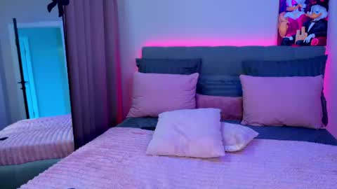Snapshot of rossy_x_ chatting on July 31, 1:49 am Rossy 630 pm - 230 am online show from July 31, 1:49 am
