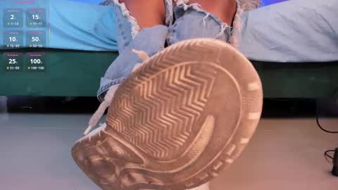 Snapshot of rosyejones chatting on October 11, 2:55 am rosyejones online show from October 11, 2:55 am