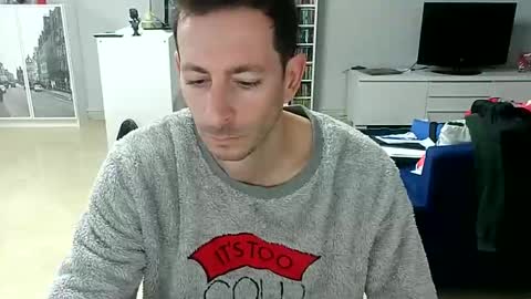 Snapshot of roubarixx chatting on December 6, 8:37 am roubarixx online show from December 6, 8:37 am