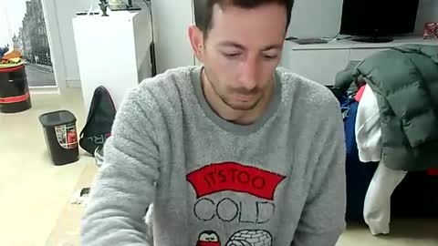 Snapshot of roubarixx chatting on December 13, 8:20 am roubarixx online show from December 13, 8:20 am