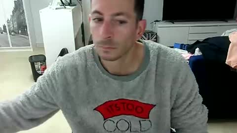 Snapshot of roubarixx chatting on December 18, 8:31 am roubarixx online show from December 18, 8:31 am