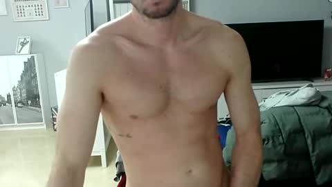 Snapshot of roubarixx chatting on March 9, 12:42 pm roubarixx online show from March 9, 12:42 pm