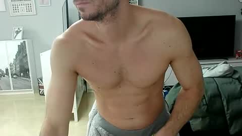 Snapshot of roubarixx chatting on March 10, 6:59 am roubarixx online show from March 10, 6:59 am